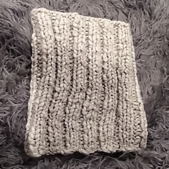 American Eagle Outfitters Accessories - NWT American Eagle Outfitters scarf